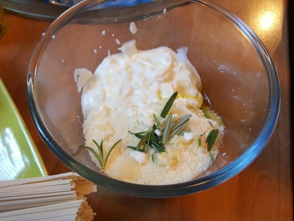 Kako vključiti rožmarin v slasten obrok